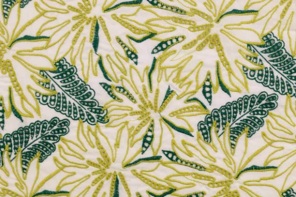 Broderie-stof-geborduurde-bloemen-y53