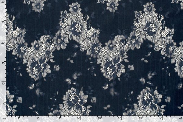 Kant-stof-bloemen-motief-y189-3