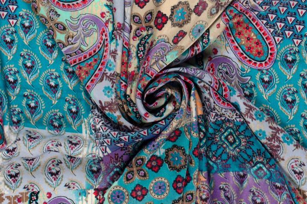 Satijn-stof-soepel-vallend-paisleyprint-y206-2