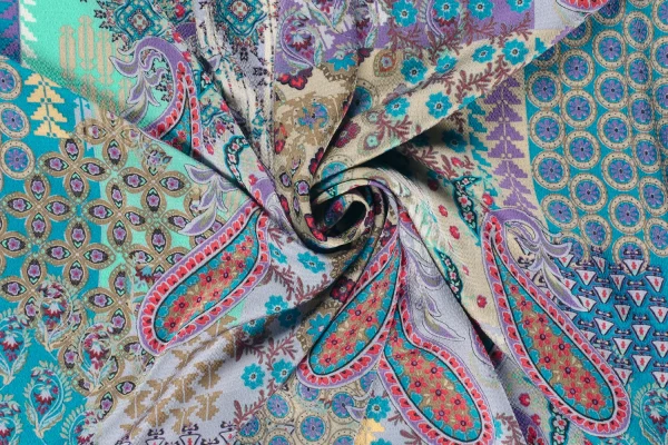 Soepel-vallende-stof-paisleyprint-y203-2