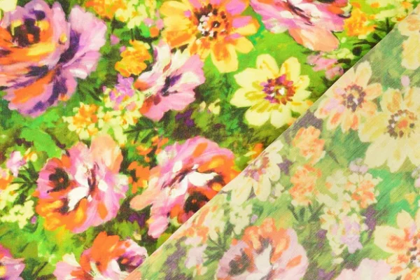 Viscose-glans-stof-bloemenprint-y76-3