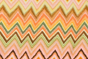 Viscose-satijn-stof-zigzagprint-y79