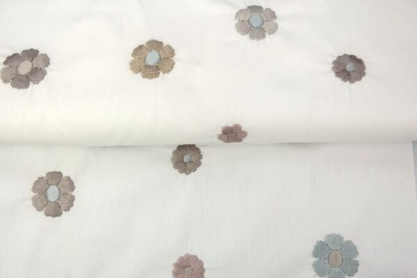 Broderie-katoen-voile-stof-geborduurde-bloemen-y541-2