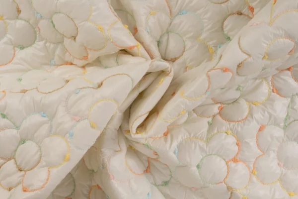 Gestepte-stof-quilty-look-bloemen-motief-y584-2