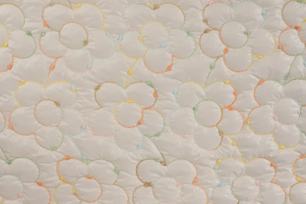 Gestepte-stof-quilty-look-bloemen-motief-y584
