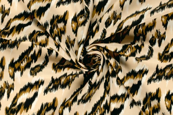 Soepel-vallende-viscose-poplin-stof-vlekkenprint-y599-2