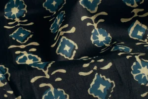 Batik-poplin-voile-katoen-stof-bloemenprint-Y648