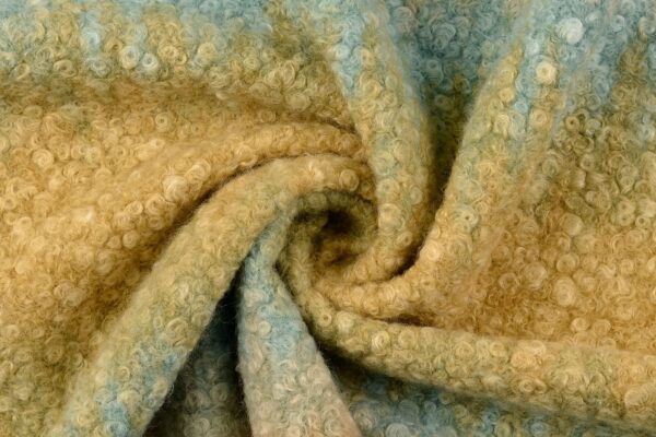 Boucle-stof-overloop-van-kleuren-y795-2