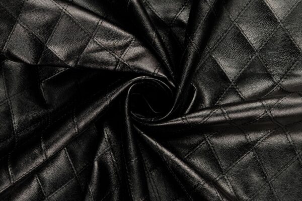 Leather-look-stof-geborduurde-schuine-ruit-y812-2