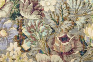 Viscose-satijn-stof-antieke-bloemen-y798