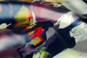 Satijn-stof-abstracte-print-blauw-y994