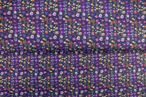 Stenzo-tricot-katoen-stof-geborduurde-bloemetjes-y978