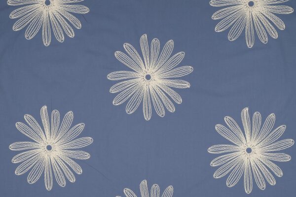 Katoen-poplin-stof-geborduurde-bloemen-Y1081
