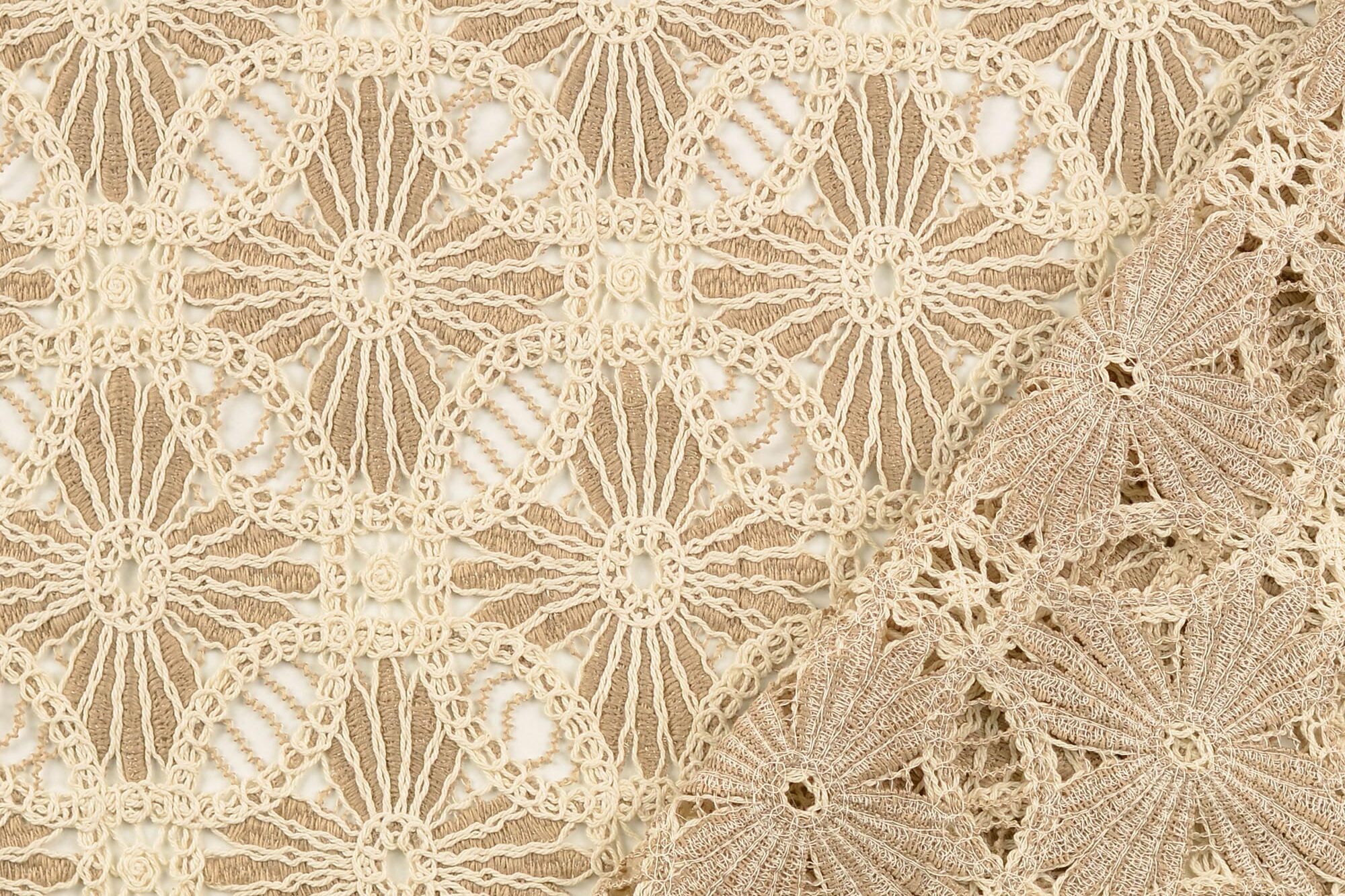 Gehaakte-kant-stof-cirkel-motief-P287-3