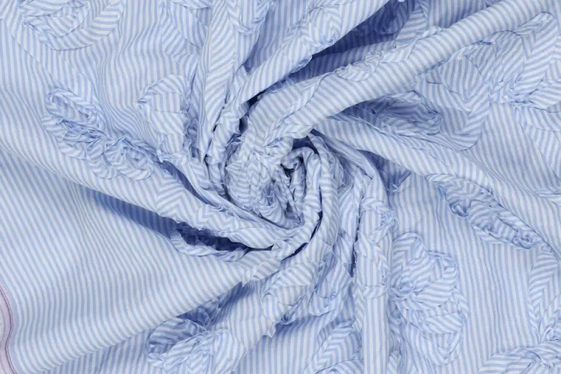 Katoen-embroidery-stof-streep-motief-opgestikte-bloemen-P253-2