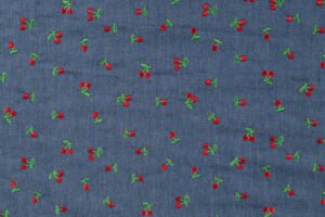 Geborduurde-jeans-stof-kersjesprint-P391