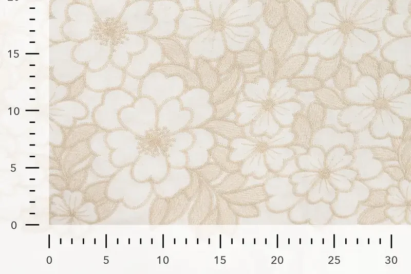 Geborduurde-voile-katoen-stof-bloemen-P410-3