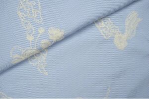 Katoen-broderie-stof-bloemen-met-blad-p573