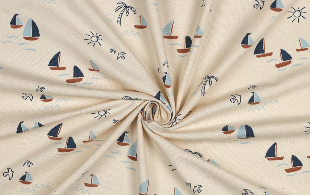 Jersey Stof, GOTS, Bootjes Motief, Naturel/Bruin/Blauw. P928-2