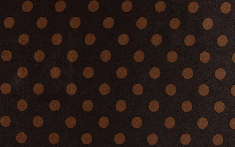 Viscose satijn stof, stip print, donker bruin/camel. P958-1