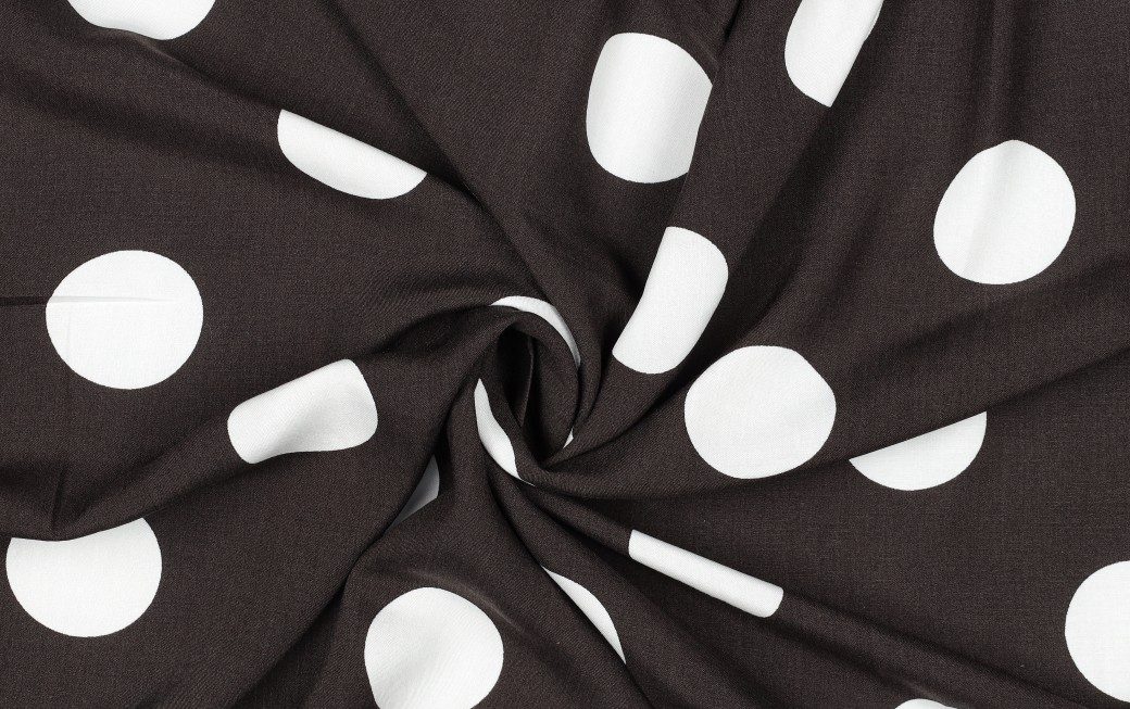 Viscose stof, polka dots print, donker bruin/wit. A.145-2