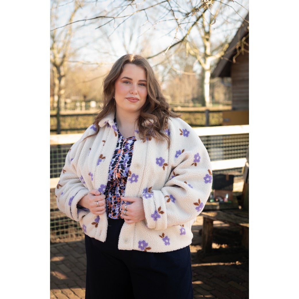 Teddy jacquard stof, bloemenprint, ecru/paars/bruin, by Poppy. P799-4